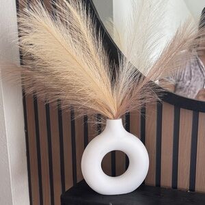 Modern White Ceramic Vase with Pampas Grass